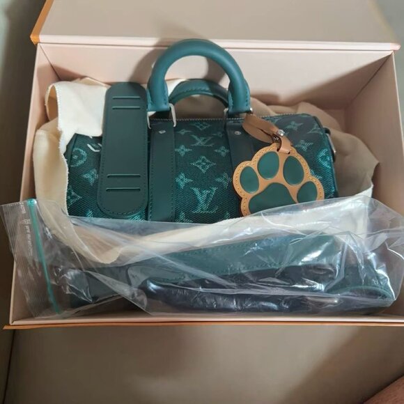 LOUIS VUITTON keepall puppy paw print hand-held shoulder crossbody travel bag - Picture 5 of 5